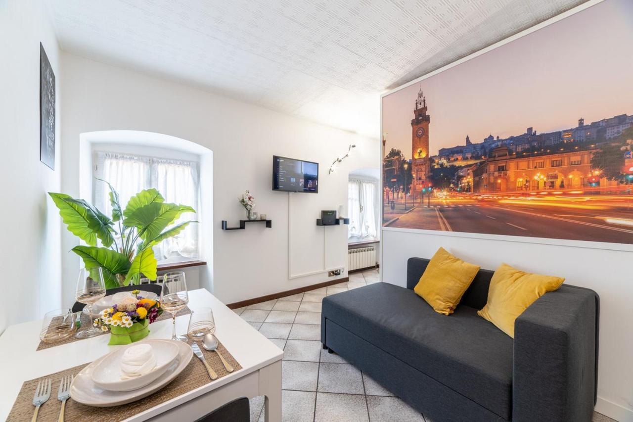 Centro Storico - Leonardo House Apartment แบร์กาโม ภายนอก รูปภาพ